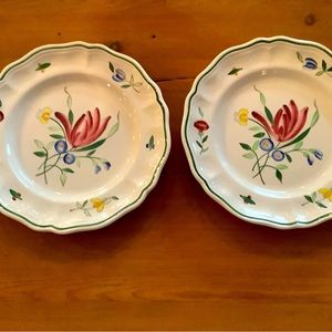 SET OF 2 FRENCH PORCELAIN SALAD/DESSERT PLATES. LONGCHAMP. FLORAL